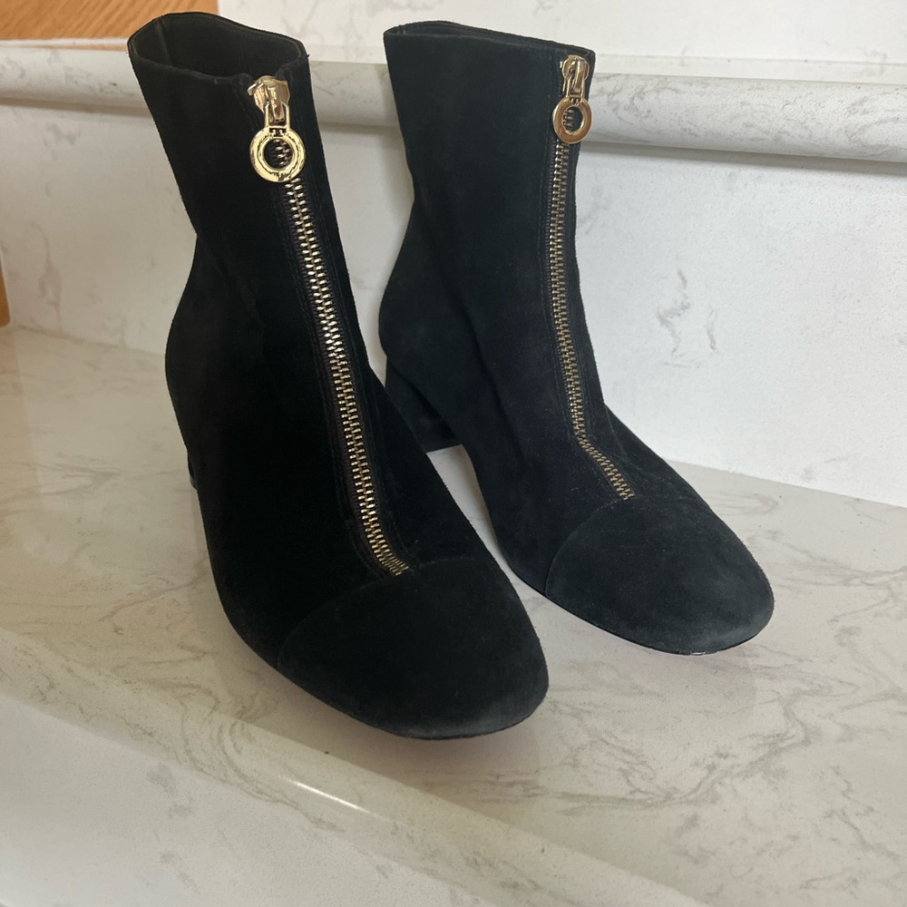 TORY BURCH Elegant Black Suede Ankle Boots